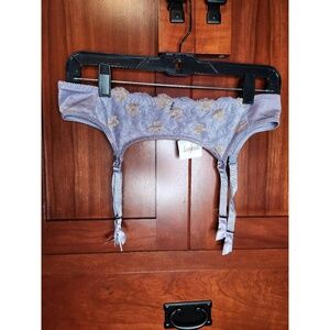 NWT Frederick's of Hollywood Garter Belt Bona Fide Lavender & Cream Lace